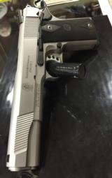 SMITH & WESSON SW1911 .45ACP
- 9 of 14