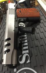 Smith & Wesson 1911 Performance Center .45 ACP
- 6 of 10