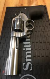 SMITH & WESSON MODEL 629 .44 MAGNUM
- 6 of 15