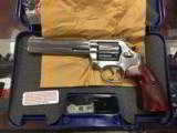 SMITH & WESSON MODEL 686 .357 MAGNUM - 2 of 15