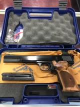 SMITH & WESSON MODEL 41- 12 of 12