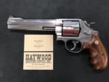 SMITH & WESSON 629 CLASSIC DX 44MAG - 2 of 15