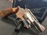 SMITH & WESSON MODEL 36
.38SPL - 12 of 15