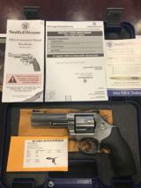 SMITH & WESSON MODEL 686 SS .357 MAG - 1 of 14