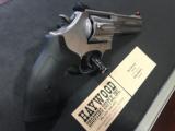 SMITH & WESSON MODEL 686 SS .357 MAG - 12 of 14