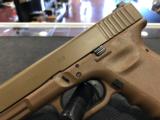 GLOCK 19RTF2 VICKERS TACTICAL 9MM FULL FDE
- 5 of 15
