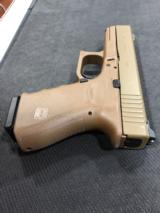 GLOCK 19RTF2 VICKERS TACTICAL 9MM FULL FDE
- 15 of 15