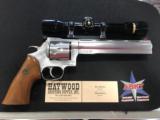 DAN WESSON 44 MAGNUM - 1 of 15