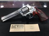 SMITH & WESSON 686 DELUXE .357MAG - 2 of 15