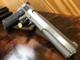 AMT 1911 HARDBALLER LONG SLIDE .45ACP
- 12 of 15