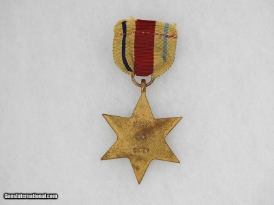 ORIGINAL WW 1 & 2,MIXED MEDALS & INSIGNIA LOT - Image 9 of 15