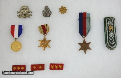 ORIGINAL WW 1 & 2,
MIXED MEDALS & INSIGNIA LOT