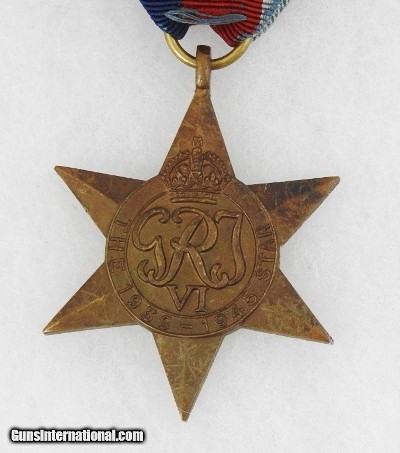 ORIGINAL WW 1 & 2,MIXED MEDALS & INSIGNIA LOT - Image 11 of 15