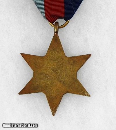 ORIGINAL WW 1 & 2,MIXED MEDALS & INSIGNIA LOT - Image 12 of 15
