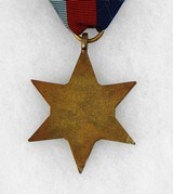 ORIGINAL WW 1 & 2,
MIXED MEDALS & INSIGNIA LOT - 12 of 15