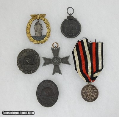 ORIGINAL GERMAN WW 2 and WW 1 MIXED MEDALS LOT