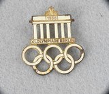 ORIGINAL GERMAN WW 2 MIXED PINS AND PLAQUE LOT - 2 of 9