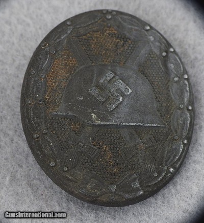 ORIGINAL GERMAN WW 2 MIXED BADGES LOT - Image 6 of 10