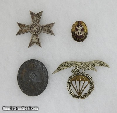 ORIGINAL GERMAN WW 2 MIXED BADGES LOT