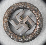 ORIGINAL GERMAN WW 2 MIXED BADGES AND METALS LOT - 10 of 15