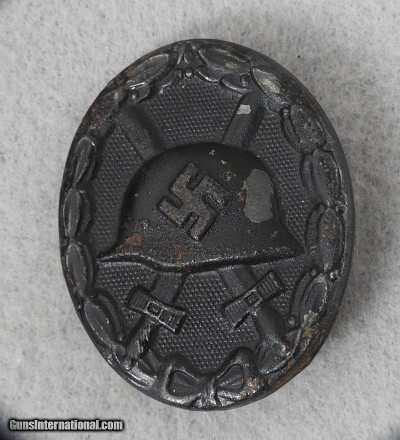ORIGINAL GERMAN WW 2 MIXED BADGES AND METALS LOT - Image 14 of 15