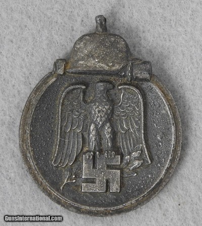 ORIGINAL GERMAN WW 2 MIXED BADGES AND METALS LOT - Image 2 of 15
