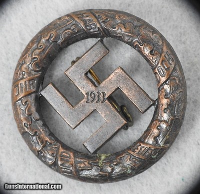 ORIGINAL GERMAN WW 2 MIXED BADGES AND METALS LOT - Image 10 of 15