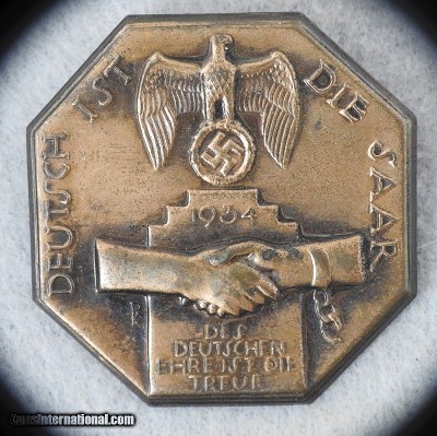 ORIGINAL GERMAN WW 2 MIXED BADGES AND METALS LOT - Image 8 of 15