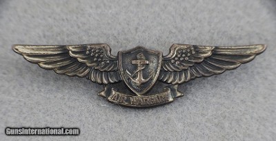 ORIGINAL US WW 2 MIXED PINS AND BADGES LOT - Image 4 of 20