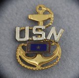 ORIGINAL US WW 2 MIXED PINS AND BADGES LOT - 7 of 20