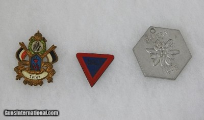 ORIGINAL GERMAN WW 2 MIXED BADGES LOT