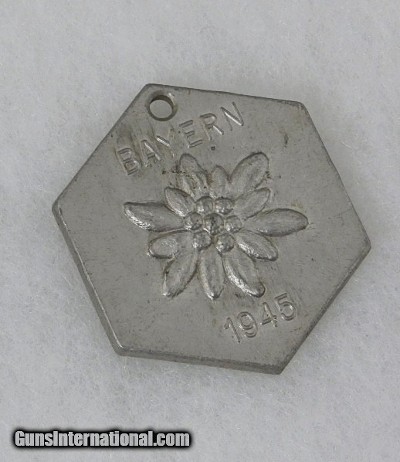 ORIGINAL GERMAN WW 2 MIXED BADGES LOT - Image 6 of 7
