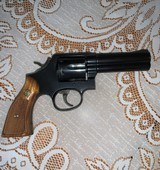 Smith & Wesson Model 581 - 1 of 6