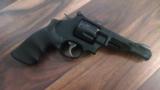 SMITH & WESSON MODEL 327 Performance Center
- 2 of 2