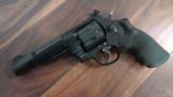 SMITH & WESSON MODEL 327 Performance Center
- 1 of 2