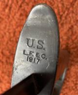 U.S. 1917 Trench/knuckle Knife with Scabbard - 9 of 10