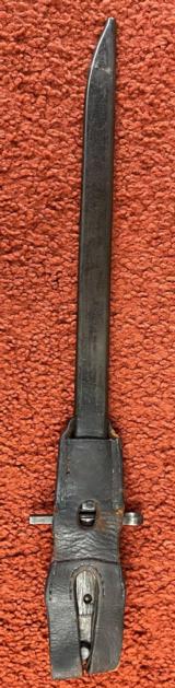 Japanese Arisaka Bayonet with scabbard and Leather Frog - 2 of 11