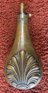 Unmarked Antique Shell Pattern Powder Flask - 2 of 8
