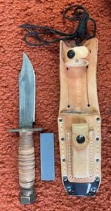 Camillus, New York U.S. Air force Survival Knife With Scabbard And Sharpening Stone - 4 of 7