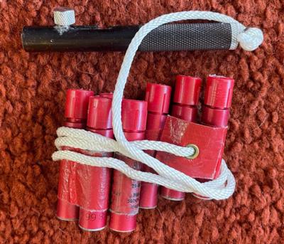 Rare Military USAF Pilot Gyro Jet Survival Signal Flare Pen Kit Vietnam - Image 3 of 10