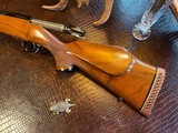Weatherby Mark V - .257 Weatherby Magnum - As New - Beautiful Walnut - Made in USA - Fine Rifle in one of my favorite calibers .257 WM - 15 of 21