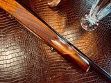 Weatherby Mark V - .257 Weatherby Magnum - As New - Beautiful Walnut - Made in USA - Fine Rifle in one of my favorite calibers .257 WM - 9 of 21