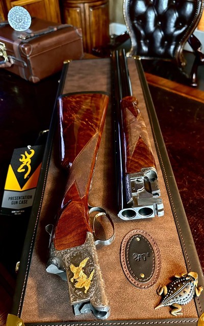 BROWNING SUPERLIGHT GRADE VI 12GA - 26” - 99% - ca. 1998 - NEW BROWNING CASE - FIREY FEATHERCROTCH WALNUT - SPECTACULAR! - Image 12 of 25
