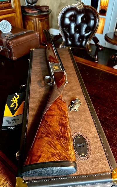 BROWNING SUPERLIGHT GRADE VI 12GA - 26” - 99% - ca. 1998 - NEW BROWNING CASE - FIREY FEATHERCROTCH WALNUT - SPECTACULAR! - Image 14 of 25