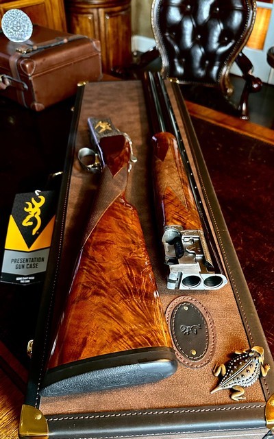 BROWNING SUPERLIGHT GRADE VI 12GA - 26” - 99% - ca. 1998 - NEW BROWNING CASE - FIREY FEATHERCROTCH WALNUT - SPECTACULAR! - Image 9 of 25