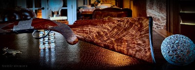 BROWNING BELGIUM SUPERPOSED PIGEON 28GA - 28” - RKLT - INCREDIBLE BLACK FEATHERCROTCH WALNUT - MIDDLE AND END IVORY BEADS - Image 2 of 16