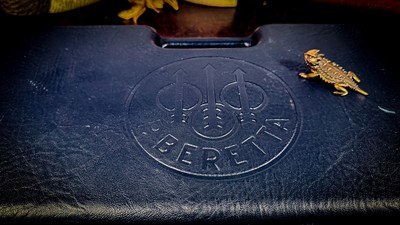 BERETTA ORVIS UPLANDER 28GA 26” LEFT HANDED “CUSTOM” IC/M FIXED - HIGH CONDITION - SPLENDID EURO WALNUT - MOST BEAUTIFUL UPLANDER AS I HAVE EVER SEEN - Image 21 of 22