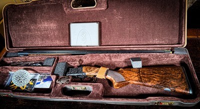 BROWNING 725 SPORTING MEDALLION HIGH GRADE 410GA 30” DIANA CHOKES 99% CONDITION NEGRINI FACTORY CASE ALL ACCESSORIES HIGHEST GRADE WALNUT - Image 5 of 17