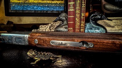 BROWNING GRADE III 28GA CITORI LIGHTNING 26” INVECTOR ca. 1998 - 99% - REMARKABLE FIDDLEBACK BLACK WALNUT - NEW BROWNING CASE - Image 13 of 17