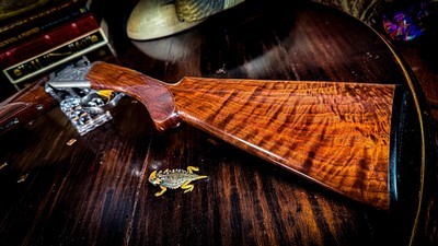 BROWNING GRADE III 28GA CITORI LIGHTNING 26” INVECTOR ca. 1998 - 99% - REMARKABLE FIDDLEBACK BLACK WALNUT - NEW BROWNING CASE - Image 2 of 17